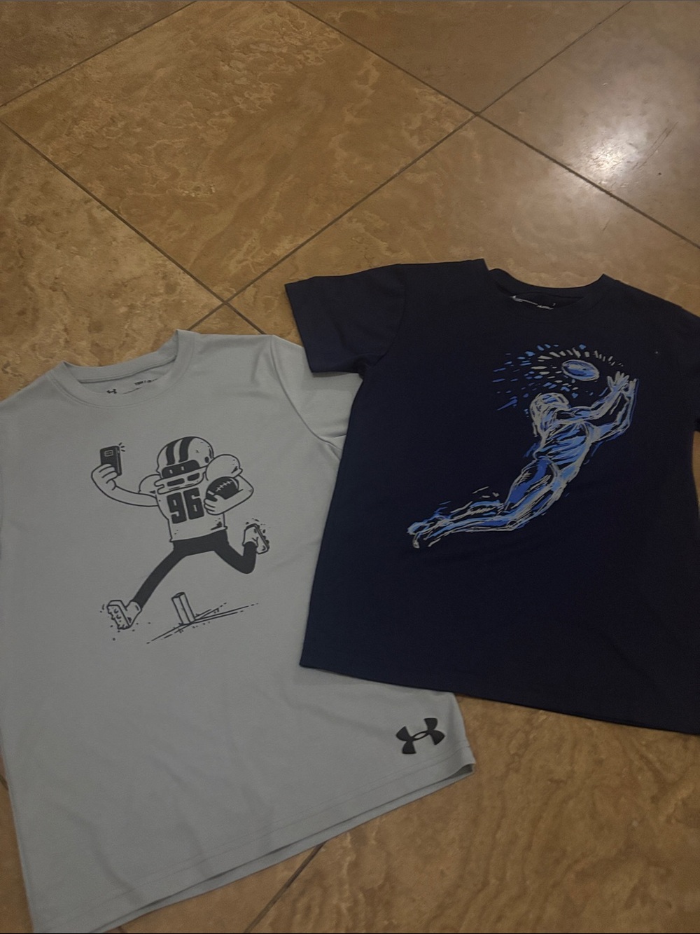 Under Armour Boys' Light Gray & Navy Graphic Short Sleeve Tees